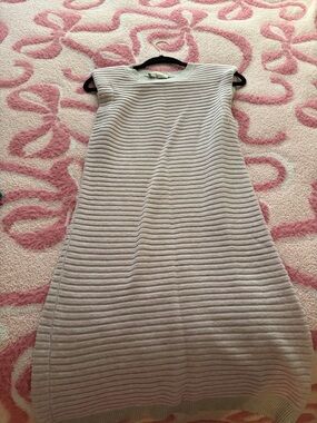 Wayf Sleeveless Ribbed Midi Dress in Light Gray and pink